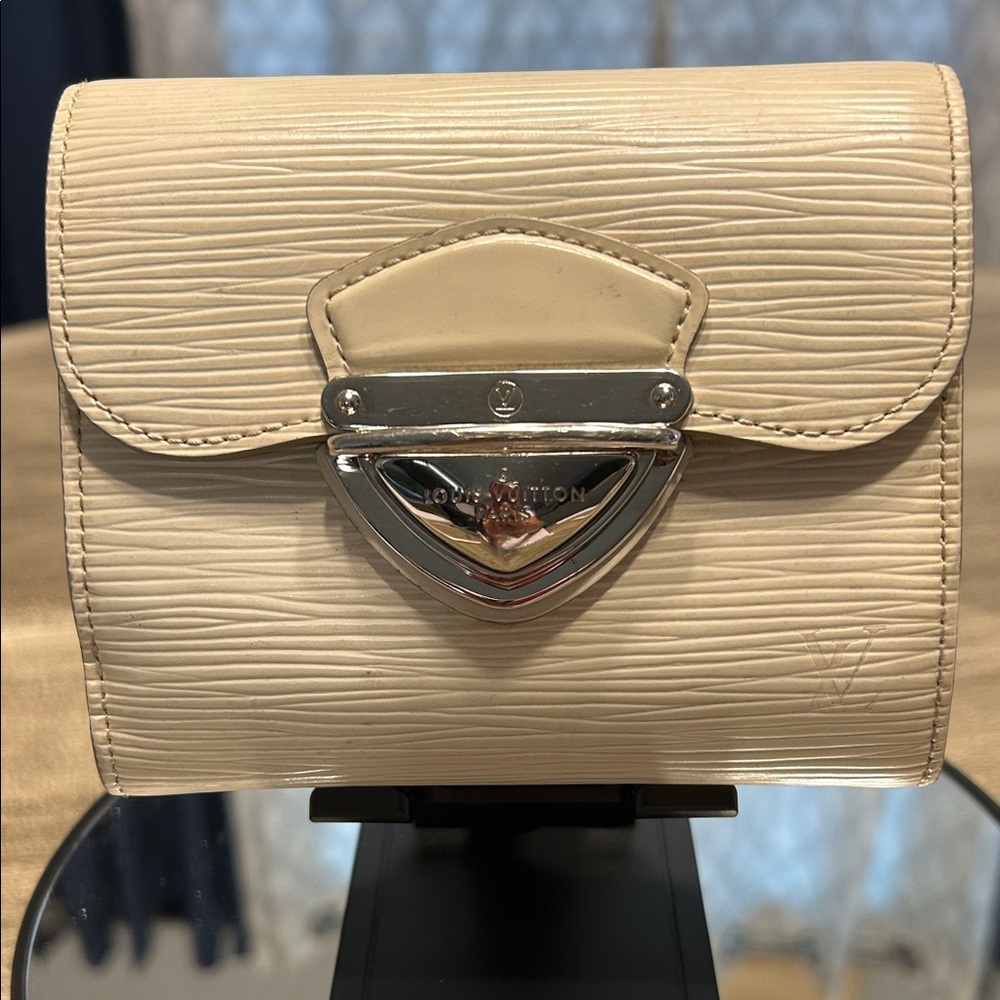 Louis Vuitton Ivory Koala Epi Wallet with COA (109)